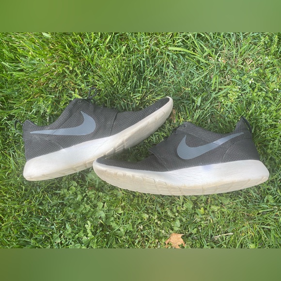 Nike Black/White “Roshe Two” Men’s Sneakers Size 13 - Picture 5 of 8